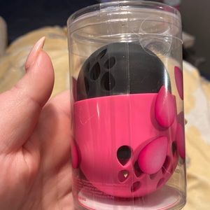 nwt beauty blender silicone sponge holder